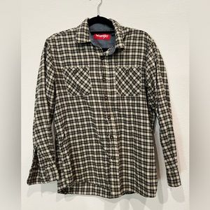 Wrangler long sleeve flannel button down shirt.